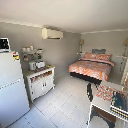 Churchill'S B&B Twin Spa Getaway Studio Swansea Exterior foto
