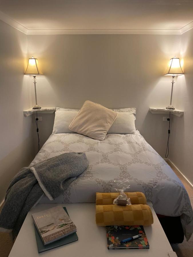 Churchill'S B&B Twin Spa Getaway Studio Swansea Exterior foto